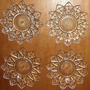 Vintage Collectible 6 Pc Petal Pattern Plates Set